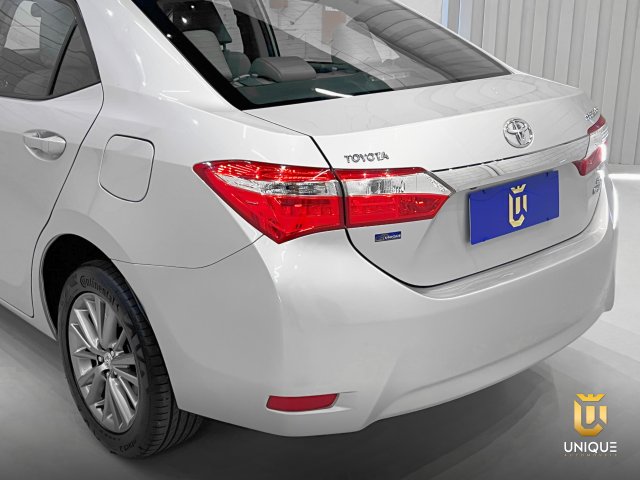 Toyota Corolla 2.0 XEI 16V FLEX 4P AUTOMÁTICO 2016/2017 prata à venda na Unique Automóveis em Indaiatuba — foto 6