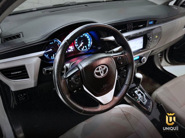 Toyota Corolla 2.0 XEI 16V FLEX 4P AUTOMÁTICO 2016/2017 prata à venda na Unique Automóveis em Indaiatuba — foto 14
