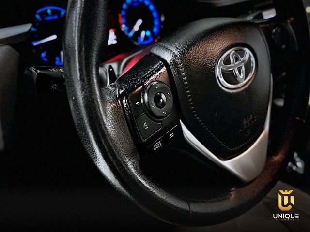Toyota Corolla 2.0 XEI 16V FLEX 4P AUTOMÁTICO 2016/2017 prata à venda na Unique Automóveis em Indaiatuba — foto 15