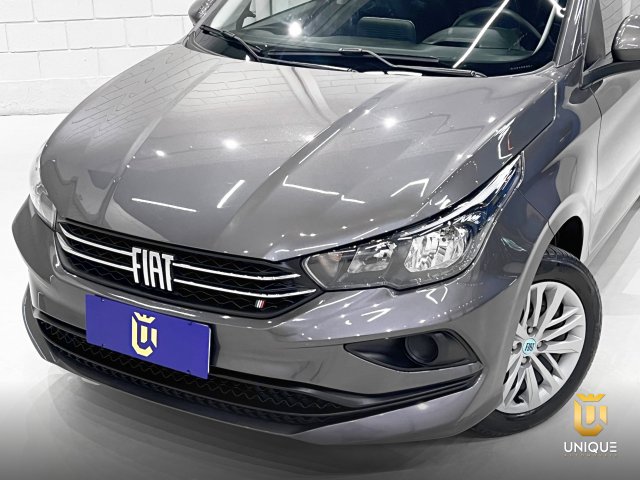 Fiat Cronos 1.0 FIREFLY FLEX DRIVE MANUAL 2023/2024 cinza à venda na Unique Automóveis em Indaiatuba — foto 3