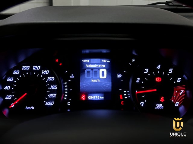 Fiat Cronos 1.0 FIREFLY FLEX DRIVE MANUAL 2023/2024 cinza à venda na Unique Automóveis em Indaiatuba — foto 9