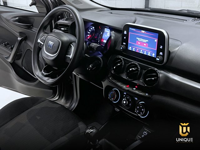 Fiat Cronos 1.0 FIREFLY FLEX DRIVE MANUAL 2023/2024 cinza à venda na Unique Automóveis em Indaiatuba — foto 14