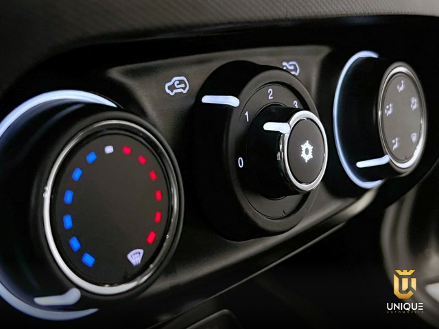 Fiat Cronos 1.0 FIREFLY FLEX DRIVE MANUAL 2023/2024 cinza à venda na Unique Automóveis em Indaiatuba — foto 19