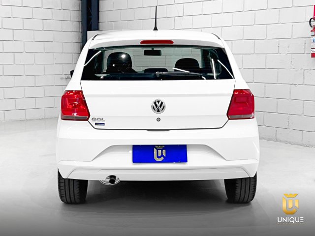 Volkswagen Gol 1.0 12V MPI TOTALFLEX 4P MANUAL 2022/2023 branco à venda na Unique Automóveis em Indaiatuba — foto 5