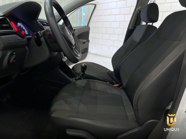 Volkswagen Gol 1.0 12V MPI TOTALFLEX 4P MANUAL 2022/2023 branco à venda na Unique Automóveis em Indaiatuba — foto 17