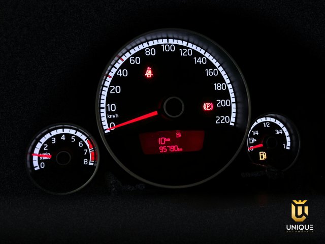 Volkswagen Up 1.0 MPI MOVE UP 12V FLEX 4P MANUAL 2016 branco à venda na Unique Automóveis em Indaiatuba — foto 10