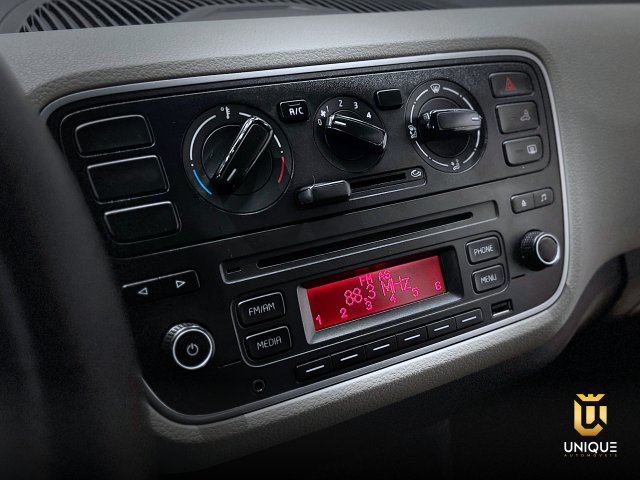 Volkswagen Up 1.0 MPI MOVE UP 12V FLEX 4P MANUAL 2016 branco à venda na Unique Automóveis em Indaiatuba — foto 12