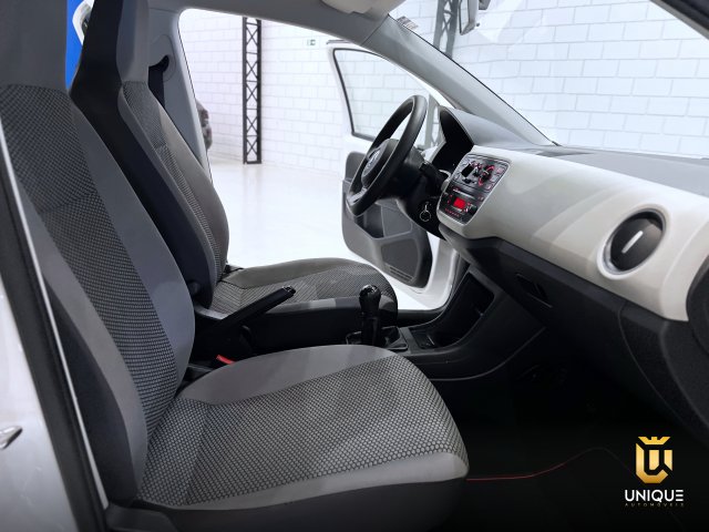 Volkswagen Up 1.0 MPI MOVE UP 12V FLEX 4P MANUAL 2016 branco à venda na Unique Automóveis em Indaiatuba — foto 17