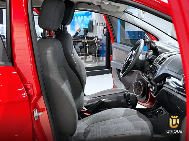 Fiat Palio 1.0 MPI ATTRACTIVE 8V FLEX 4P MANUAL 2017 vermelho à venda na Unique Automóveis em Indaiatuba — foto 17