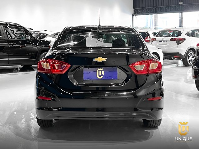 Chevrolet Cruze Sedan 1.4 TURBO LT 16V FLEX 4P AUTOMÁTICO 2016/2017 preto à venda na Unique Automóveis em Indaiatuba — foto 5