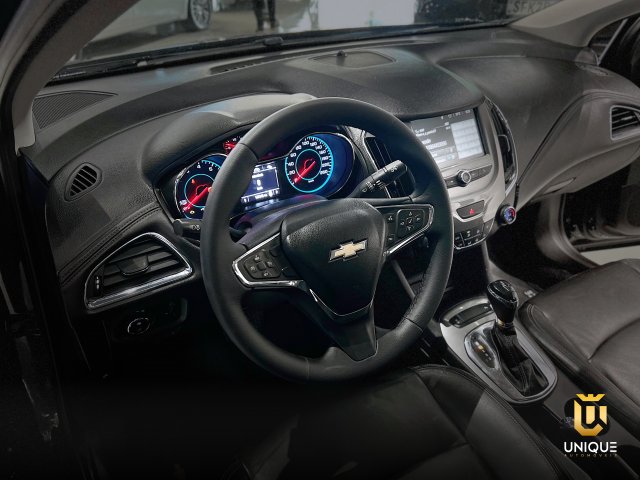 Chevrolet Cruze Sedan 1.4 TURBO LT 16V FLEX 4P AUTOMÁTICO 2016/2017 preto à venda na Unique Automóveis em Indaiatuba — foto 10