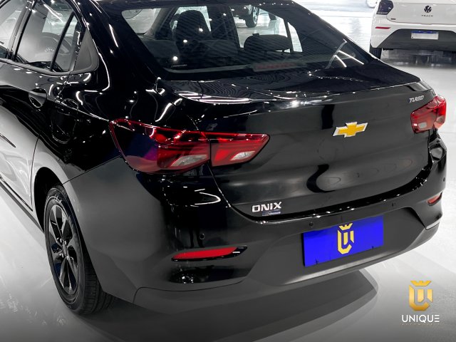 Chevrolet Onix 1.0 TURBO FLEX PLUS AUTOMATICO 2022/2023 preto à venda na Unique Automóveis em Indaiatuba — foto 6
