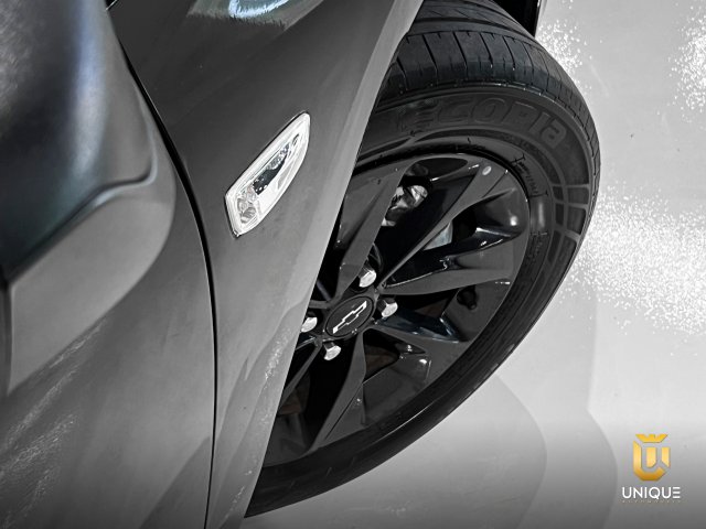 Chevrolet Onix 1.0 TURBO FLEX PLUS AUTOMATICO 2022/2023 preto à venda na Unique Automóveis em Indaiatuba — foto 8