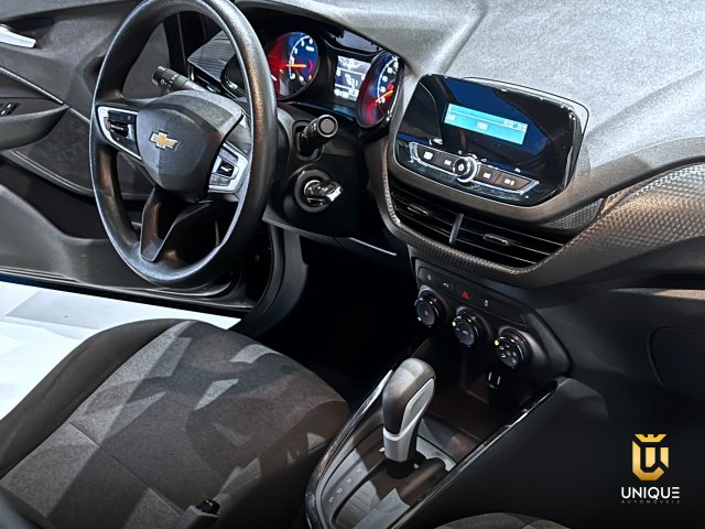 Chevrolet Onix 1.0 TURBO FLEX PLUS AUTOMATICO 2022/2023 preto à venda na Unique Automóveis em Indaiatuba — foto 15