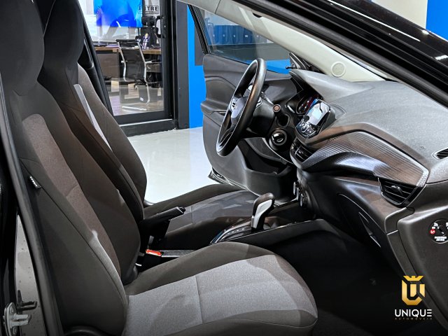 Chevrolet Onix 1.0 TURBO FLEX PLUS AUTOMATICO 2022/2023 preto à venda na Unique Automóveis em Indaiatuba — foto 16