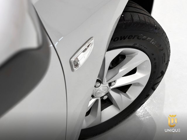 Chevrolet Onix 1.0 TURBO FLEX LT AUTOMATICO 2022 prata à venda na Unique Automóveis em Indaiatuba — foto 8
