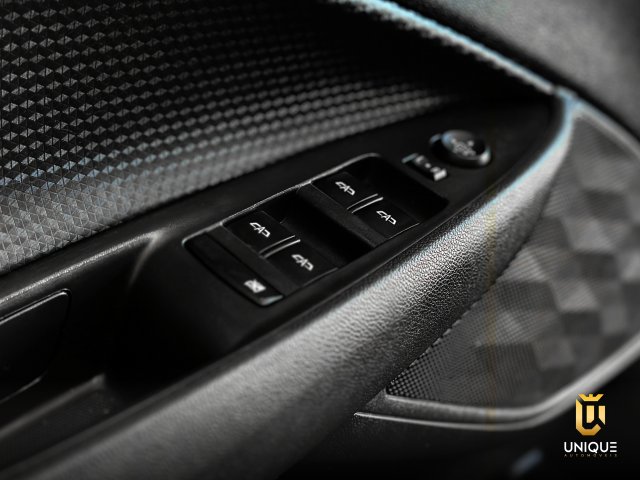 Chevrolet Onix 1.0 TURBO FLEX LT AUTOMATICO 2022 prata à venda na Unique Automóveis em Indaiatuba — foto 17