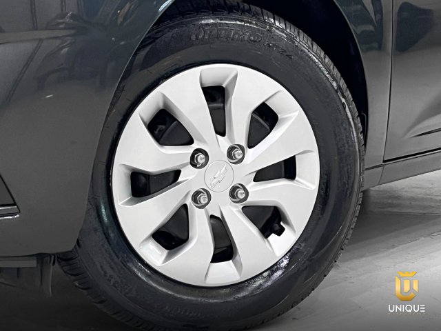Chevrolet Onix 1.0 MPFI LT 8V FLEX 4P MANUAL 2018 cinza à venda na Unique Automóveis em Indaiatuba — foto 7