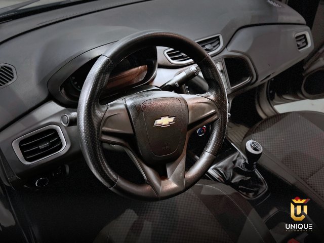 Chevrolet Onix 1.0 MPFI LT 8V FLEX 4P MANUAL 2018 cinza à venda na Unique Automóveis em Indaiatuba — foto 14