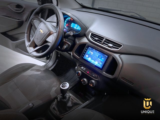 Chevrolet Onix 1.0 MPFI LT 8V FLEX 4P MANUAL 2018 cinza à venda na Unique Automóveis em Indaiatuba — foto 18