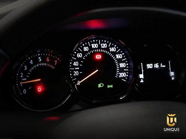 Renault Sandero 1.0 12V SCE FLEX LIFE MANUAL 2019/2020 branco à venda na Unique Automóveis em Indaiatuba — foto 10
