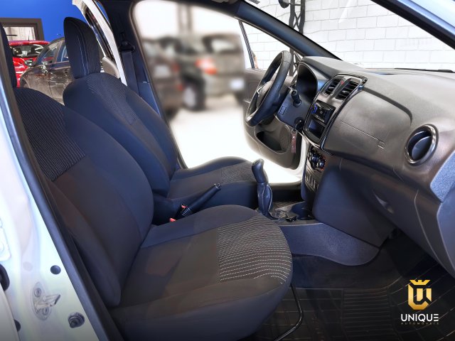 Renault Sandero 1.0 12V SCE FLEX LIFE MANUAL 2019/2020 branco à venda na Unique Automóveis em Indaiatuba — foto 18