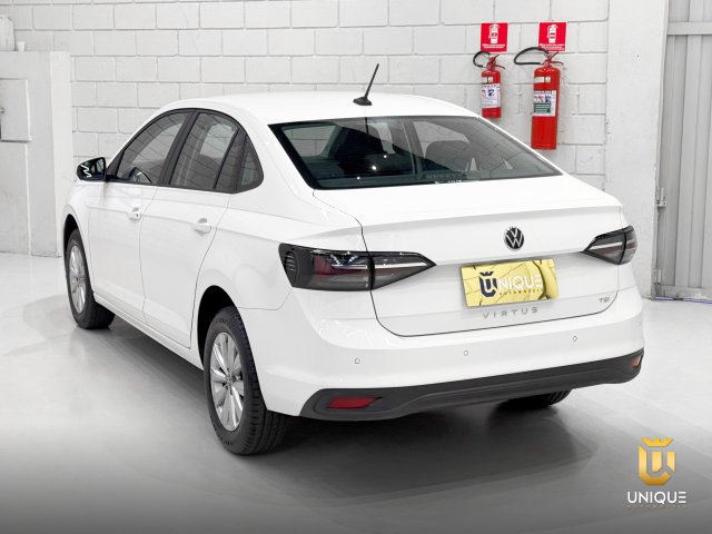 Volkswagen Virtus 1.0 170 TSI AUTOMÁTICO 2023/2024 branco à venda na Unique Automóveis em Indaiatuba — foto 6