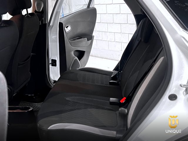 Renault Captur 1.6 16V SCE FLEX ZEN X-TRONIC 2018/2019 branco à venda na Unique Automóveis em Indaiatuba — foto 19