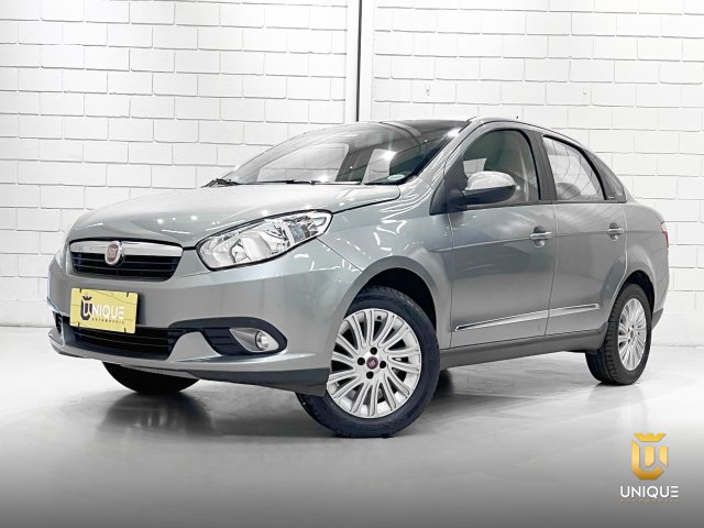 Fiat Grand Siena 1.6 MPI ESSENCE 16V FLEX 4P MANUAL 2013 cinza à venda na Unique Automóveis em Indaiatuba — foto 2