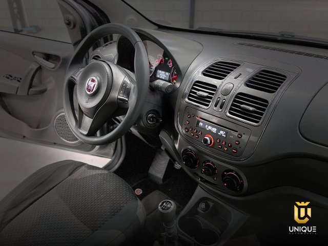 Fiat Grand Siena 1.6 MPI ESSENCE 16V FLEX 4P MANUAL 2013 cinza à venda na Unique Automóveis em Indaiatuba — foto 19