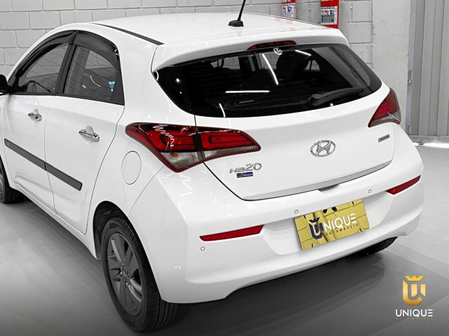 Hyundai Hb20 1.6 COPA DO MUNDO FIFA 16V FLEX 4P AUTOMÁTICO 2018/2019 branco à venda na Unique Automóveis em Indaiatuba — foto 6
