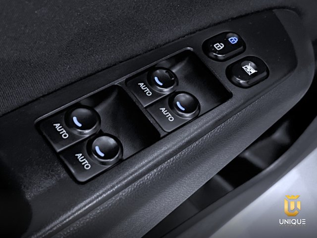Hyundai Hb20 1.6 COPA DO MUNDO FIFA 16V FLEX 4P AUTOMÁTICO 2018/2019 branco à venda na Unique Automóveis em Indaiatuba — foto 11
