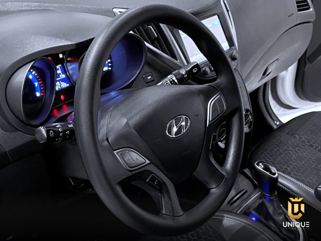 Hyundai Hb20 1.6 COPA DO MUNDO FIFA 16V FLEX 4P AUTOMÁTICO 2018/2019 branco à venda na Unique Automóveis em Indaiatuba — foto 15