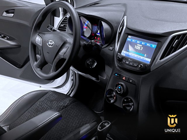 Hyundai Hb20 1.6 COPA DO MUNDO FIFA 16V FLEX 4P AUTOMÁTICO 2018/2019 branco à venda na Unique Automóveis em Indaiatuba — foto 16