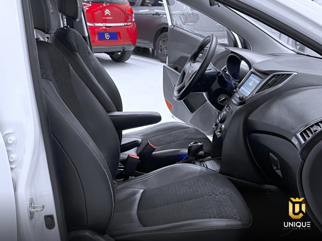Hyundai Hb20 1.6 COPA DO MUNDO FIFA 16V FLEX 4P AUTOMÁTICO 2018/2019 branco à venda na Unique Automóveis em Indaiatuba — foto 18