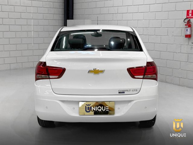 Chevrolet Cobalt 1.8 MPFI LTZ 8V FLEX 4P AUTOMÁTICO 2015/2016 branco à venda na Unique Automóveis em Indaiatuba — foto 5