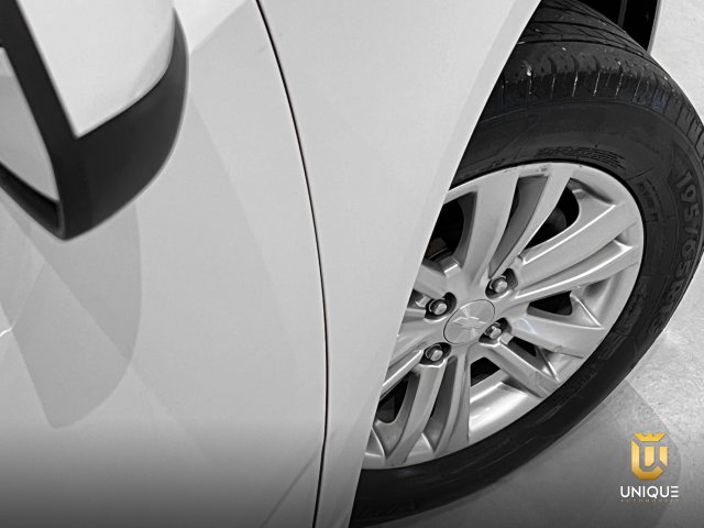 Chevrolet Cobalt 1.8 MPFI LTZ 8V FLEX 4P AUTOMÁTICO 2015/2016 branco à venda na Unique Automóveis em Indaiatuba — foto 8