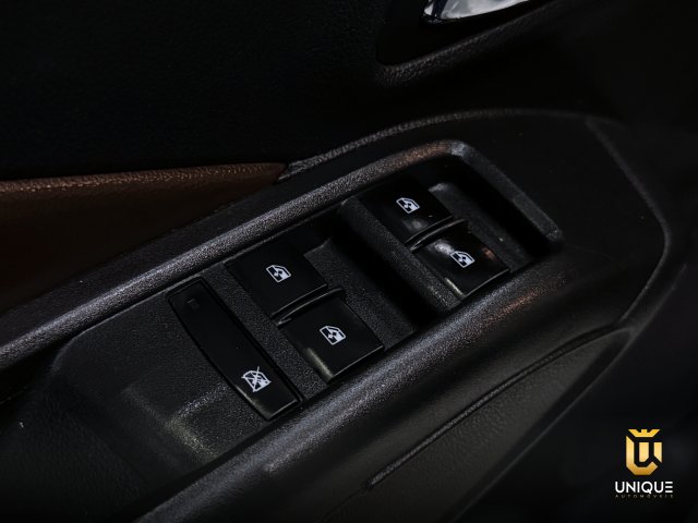 Chevrolet Cobalt 1.8 MPFI LTZ 8V FLEX 4P AUTOMÁTICO 2015/2016 branco à venda na Unique Automóveis em Indaiatuba — foto 11