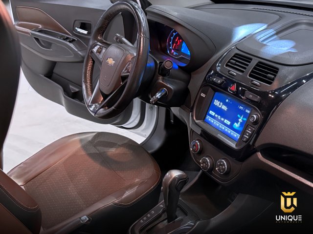 Chevrolet Cobalt 1.8 MPFI LTZ 8V FLEX 4P AUTOMÁTICO 2015/2016 branco à venda na Unique Automóveis em Indaiatuba — foto 16