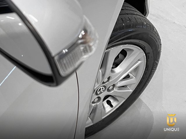 Toyota Yaris Sedan 1.5 16V FLEX SEDAN XL PLUS TECH MULTIDRIVE 2018/2019 prata à venda na Unique Automóveis em Indaiatuba — foto 8