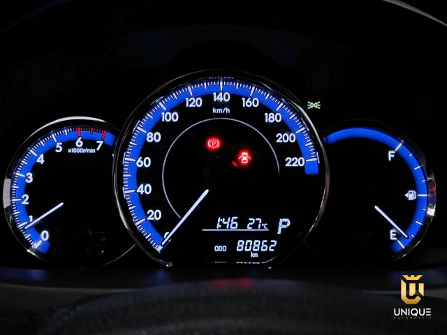 Toyota Yaris Sedan 1.5 16V FLEX SEDAN XL PLUS TECH MULTIDRIVE 2018/2019 prata à venda na Unique Automóveis em Indaiatuba — foto 9