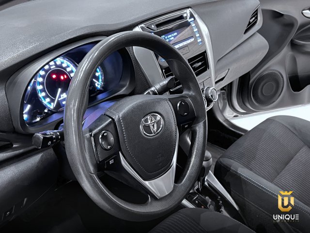 Toyota Yaris Sedan 1.5 16V FLEX SEDAN XL PLUS TECH MULTIDRIVE 2018/2019 prata à venda na Unique Automóveis em Indaiatuba — foto 13
