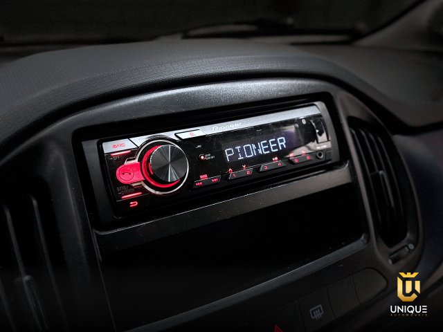 Fiat Uno 1.0 FIREFLY FLEX ATTRACTIVE 4P MANUAL 2016/2017 prata à venda na Unique Automóveis em Indaiatuba — foto 19