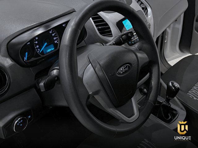 Ford Ka 1.0 TI-VCT FLEX SE MANUAL 2018/2019 branco à venda na Unique Automóveis em Indaiatuba — foto 15