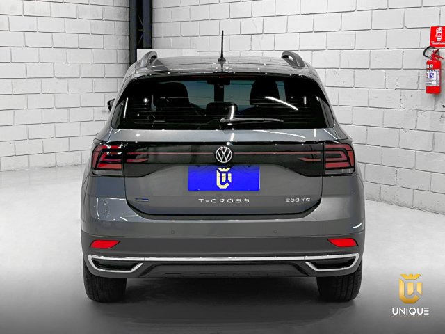 Volkswagen T-cross 1.0 200 TSI TOTAL FLEX COMFORTLINE AUTOMÁTICO 2023/2024 cinza à venda na Unique Automóveis em Indaiatuba — foto 5