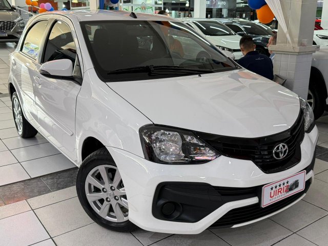 foto do veículo Toyota Etios   1.5 X PLUS 16V FLEX 4P AUTOMÁTICO