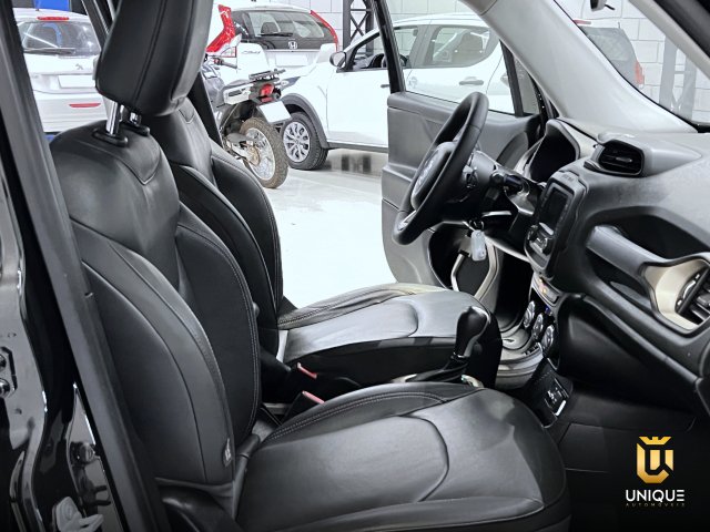 Jeep Renegade 1.8 16V FLEX LONGITUDE 4P AUTOMÁTICO 2015/2016 preto à venda na Unique Automóveis em Indaiatuba — foto 16