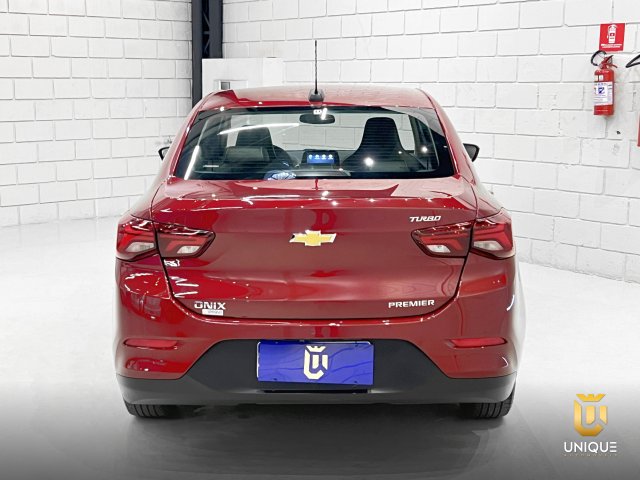 Chevrolet Onix 1.0 TURBO FLEX PLUS PREMIER AUTOMÁTICO 2022/2023 vermelho à venda na Unique Automóveis em Indaiatuba — foto 5