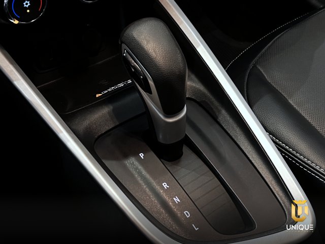 Chevrolet Onix 1.0 TURBO FLEX PLUS PREMIER AUTOMÁTICO 2022/2023 vermelho à venda na Unique Automóveis em Indaiatuba — foto 12
