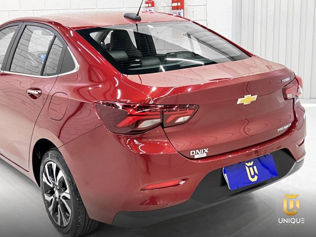 Chevrolet Onix 1.0 TURBO FLEX PLUS PREMIER AUTOMÁTICO 2022/2023 vermelho à venda na Unique Automóveis em Indaiatuba — foto 19